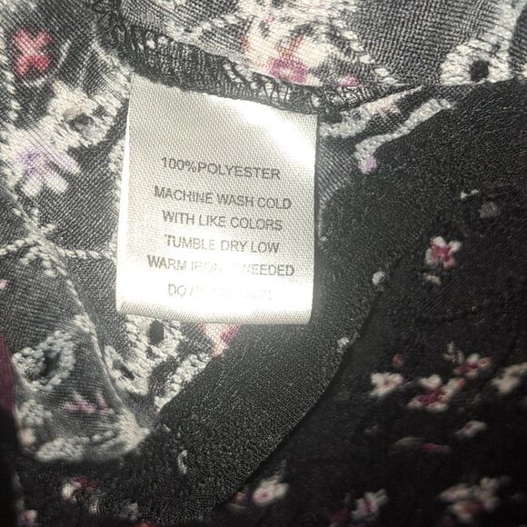 INDIGO ROSE Women's Baby Doll Top Plus 1X Flutter Sleeve Blouse  Black Floral - Picture 11 of 11